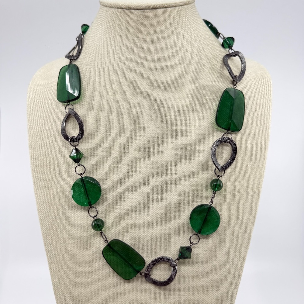 Emerald Green Statement Necklace Faceted Beads Gunmetal Tone Links Boho Chic - Picture 3 of 17